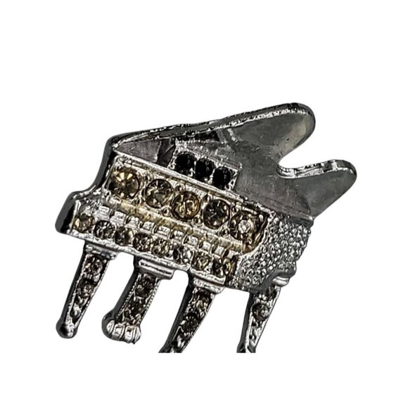 Diamond Look by Kramer Brooch Silver Plate Rhinestone Studded Grand Piano 1960s - Picture 9 of 9